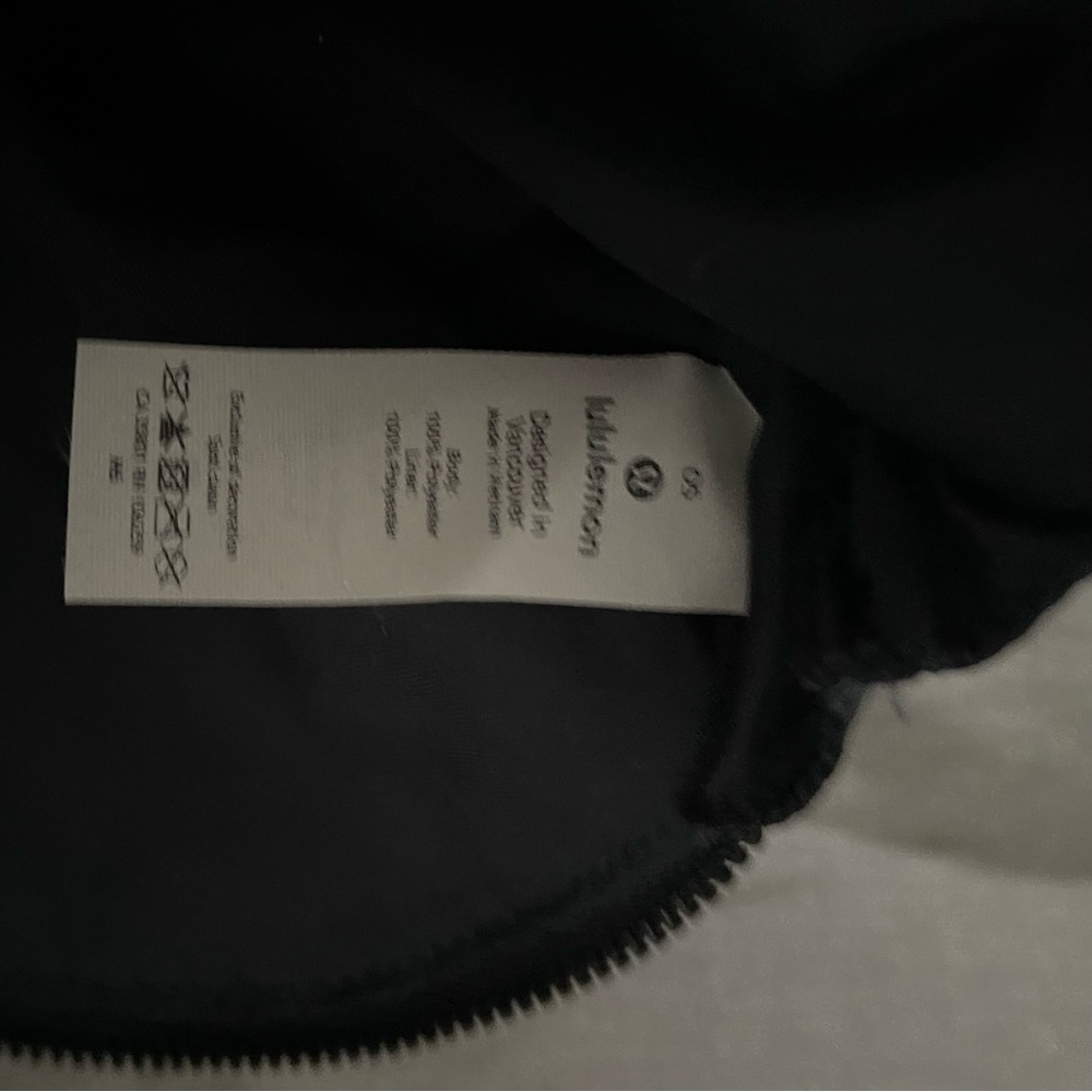 Lululemon Sun Up Sun Down Pouch *2.5L - Picture 6 of 6